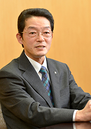 肥田木 聡 氏