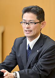 古川 裕章 氏
