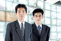 【写真】株式会社静岡銀行 リスク統括部 オペレーショナルリスクグループ グループ長 滝沢 聡康 様(左) リスク統括部 オペレーショナルリスクグループ 児玉 辰彦 様(右)