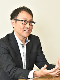 山下 達哉 氏