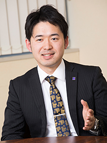 井上 晋一郎氏