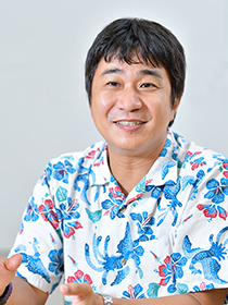 小林 義孝 氏