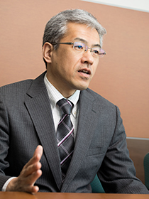 川名 弘志氏