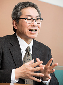 八木 輝氏