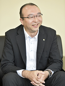 中島 和也 氏