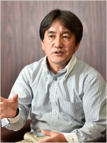 長尾 建 氏