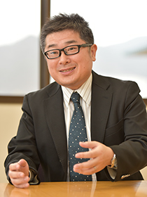 関 和也 氏