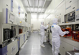 半導体製造装置などの研究開発が行われている先端プロセス開発センター