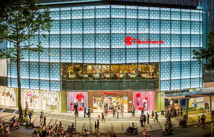 図1. ホーチミン高島屋
